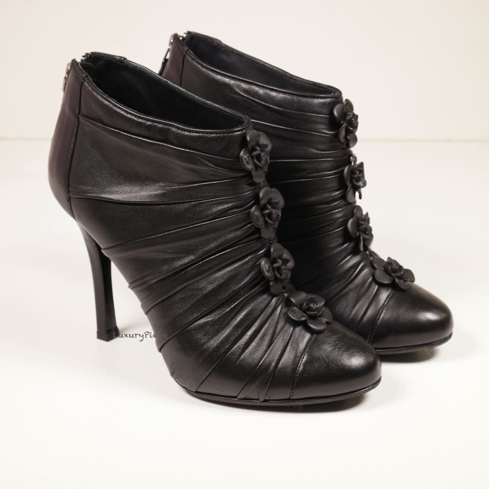 Amazing Chanel Black Leather Camelia Ankle Boots Heels RARE - Picture 3 of 13